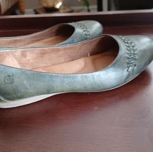 Born olive green leather upper flats with braiding